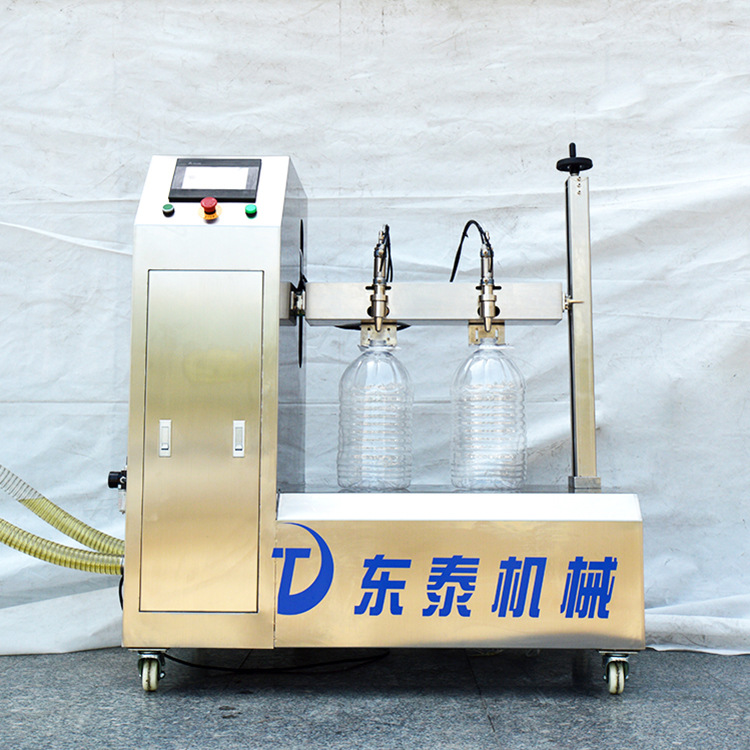 俱往矣，數(shù)風(fēng)流人物，還看東泰半自動(dòng)食用油灌裝機(jī)