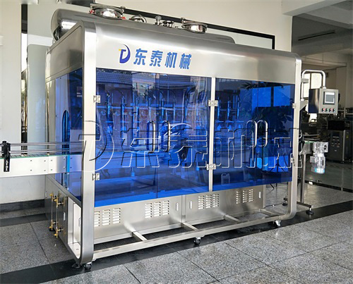 全自動(dòng)食用油灌裝機(jī)日常維護(hù)別放松，東泰替你把關(guān)